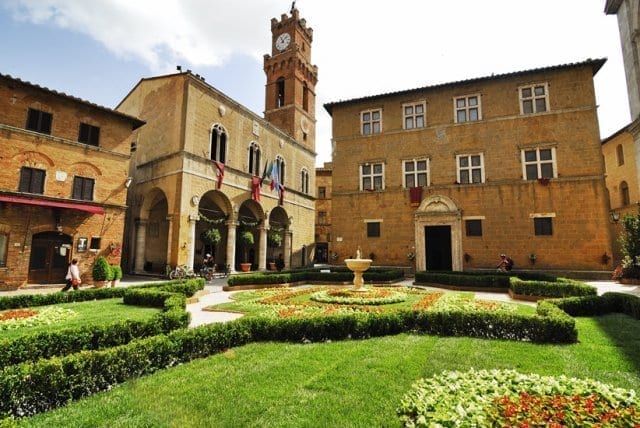 Pienza e i fiori